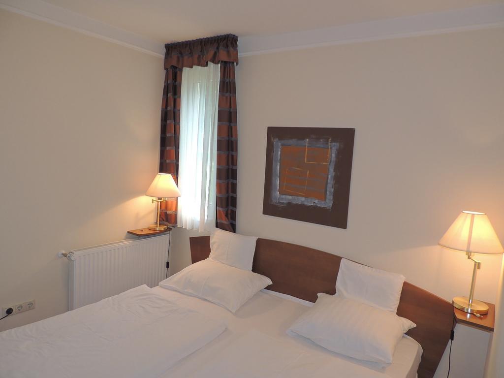 Luxus Golf Apartment Bük Habitación foto