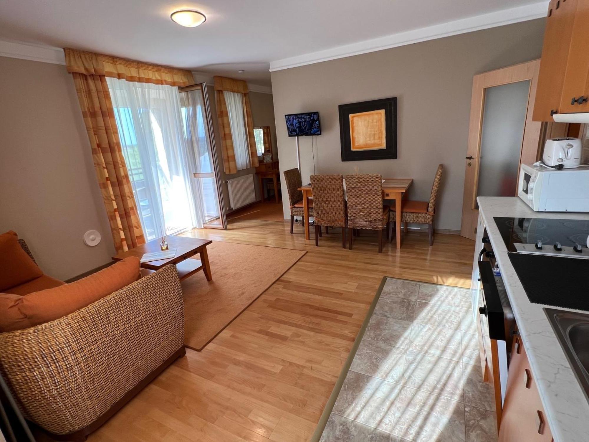 Luxus Golf Apartment Bük Exterior foto